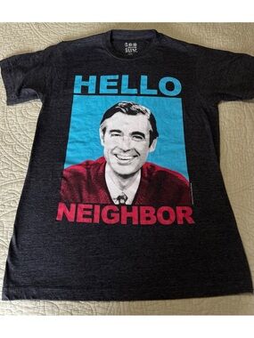 Mr. Rodger’s Men's Charcoal Graphic 'Hello Neighbor' Tee
